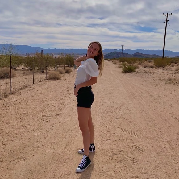 Meet your Posher, Dana - Picture 4 of 7